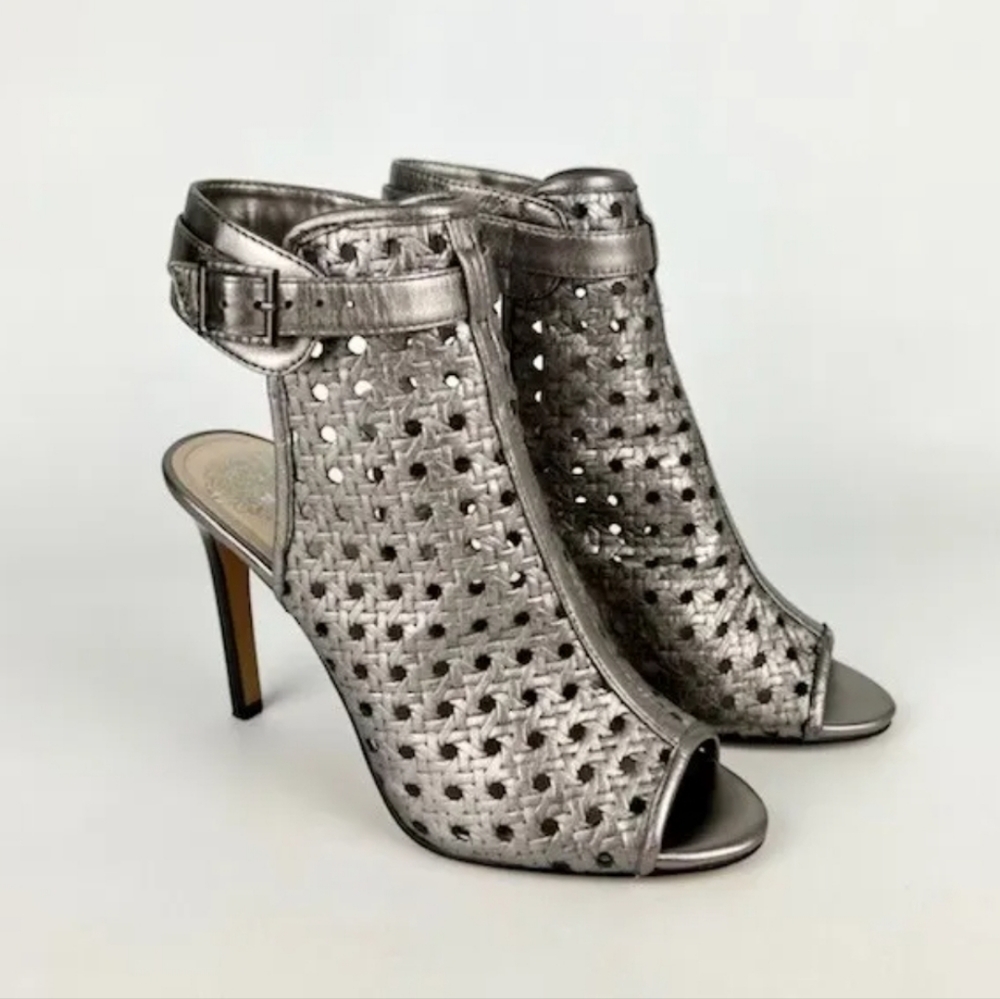 NWOT VINCE CAMUTO KARSTEN HEELS SIZE 10